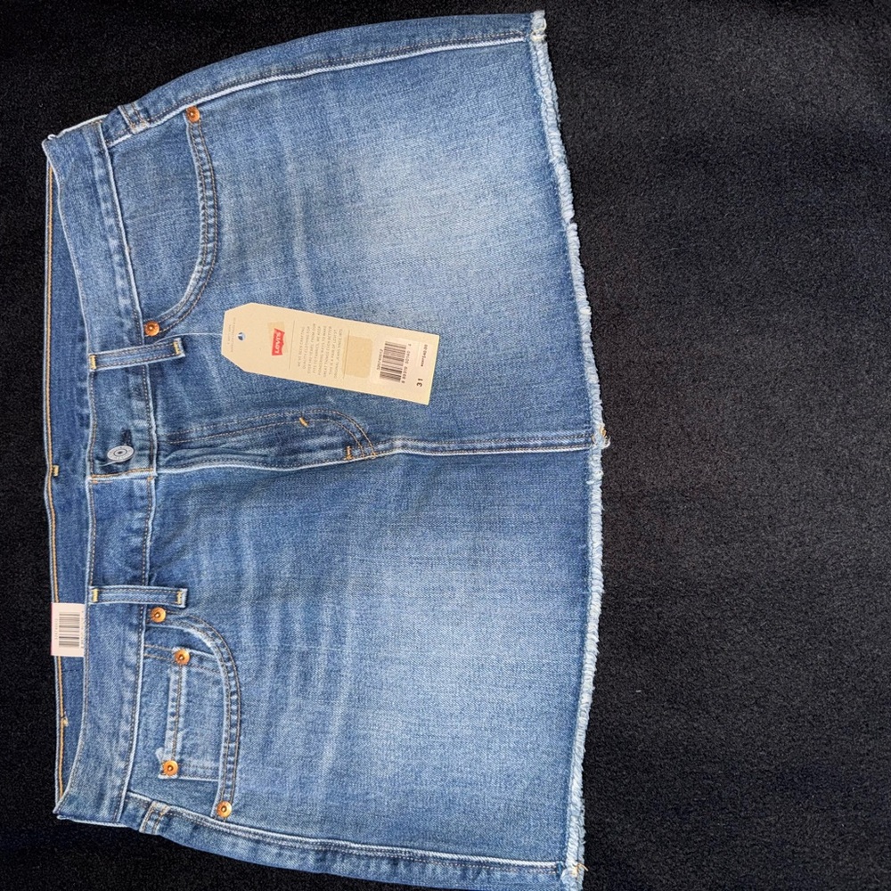 Women’s Levi’s Skirt